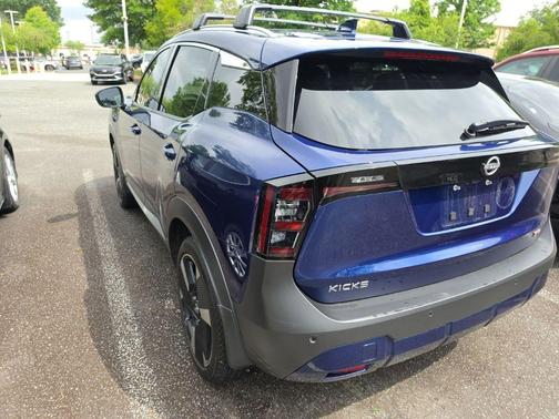 Deep Blue Pearl 2025 Nissan Kicks SR