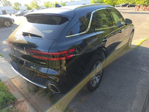Vik Black 2025 Genesis GV70 2.5T