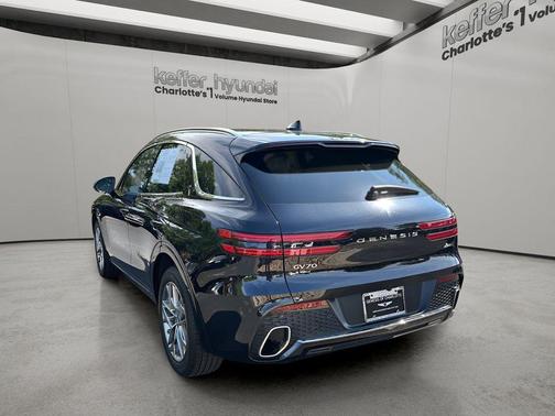 Vik Black 2025 Genesis GV70 2.5T