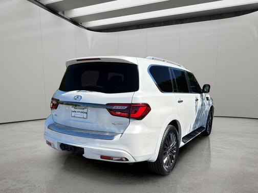 Moonstone White 2024 INFINITI QX80 SENSORY
