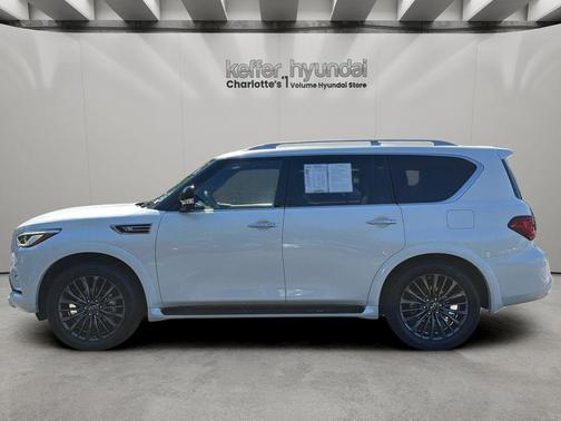 Moonstone White 2024 INFINITI QX80 SENSORY