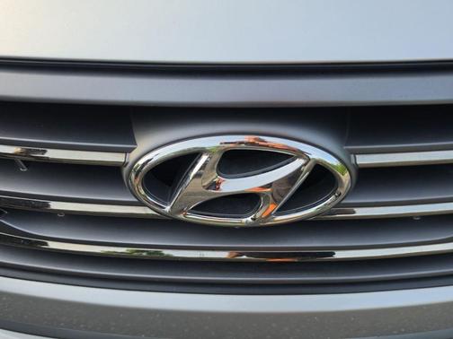 Symphony Silver 2017 Hyundai SONATA Sport
