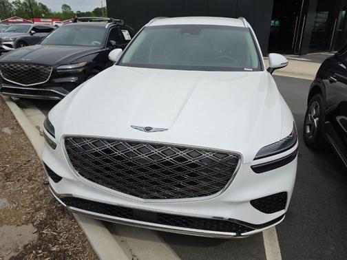 Uyuni White 2026 Genesis GV70 2.5T