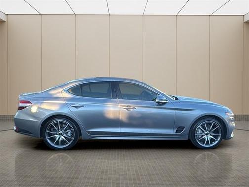 2026 Genesis G70 2.5T Prestige