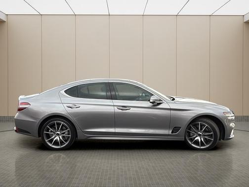 2026 Genesis G70 2.5T Prestige