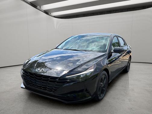 Phantom Black 2023 Hyundai ELANTRA SEL