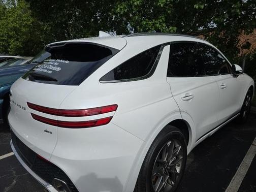 2025 Genesis GV70 2.5T