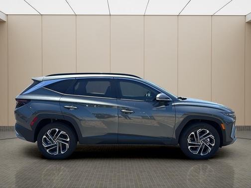 Amazon Gray 2025 Hyundai TUCSON Hybrid Limited