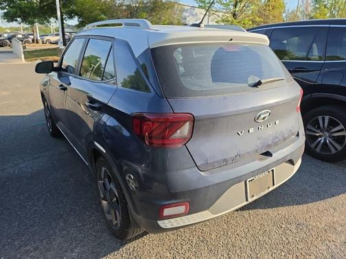 2023 Hyundai VENUE Limited