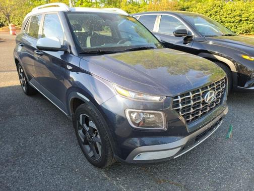 2023 Hyundai VENUE Limited