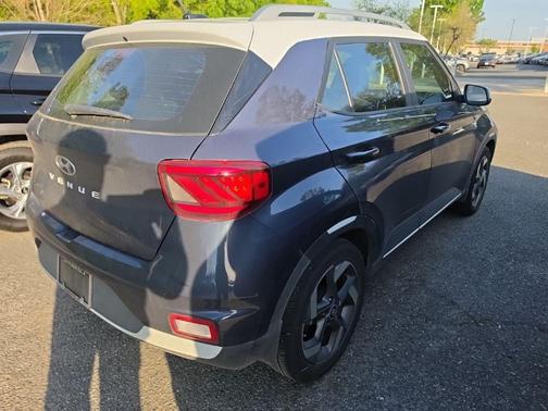 2023 Hyundai VENUE Limited
