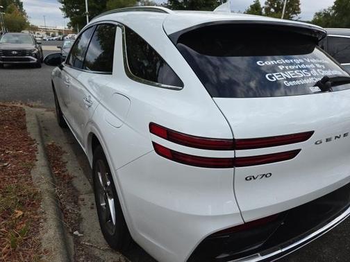 2026 Genesis GV70 2.5T