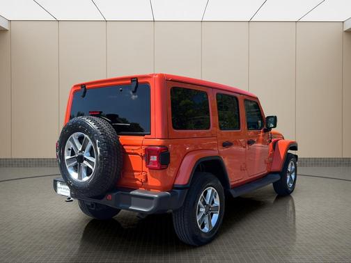 Metallic 2019 Jeep Wrangler Unlimited Sahara