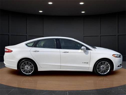 2013 Ford Fusion Hybrid SE