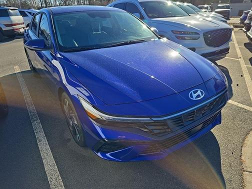 2025 Hyundai ELANTRA Limited