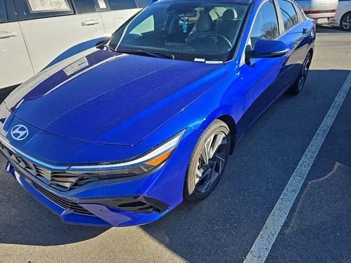 2025 Hyundai ELANTRA Limited