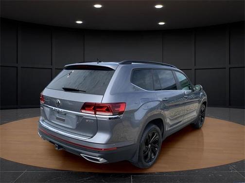 2022 Volkswagen Atlas 3.6L SE w/Technology
