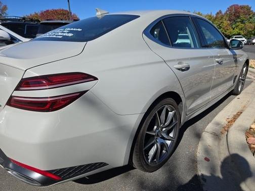 2026 Genesis G70 2.5T Standard