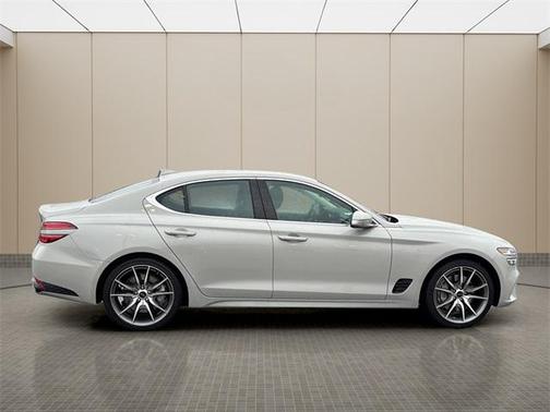 2026 Genesis G70 2.5T Standard