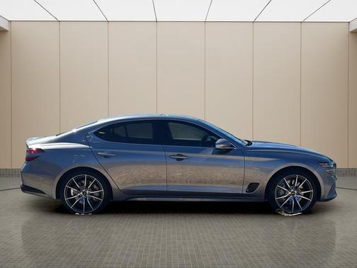 2026 Genesis G70 2.5T Standard