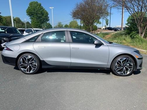 2025 Hyundai IONIQ 6 SEL