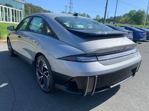 2025 Hyundai IONIQ 6 SEL
