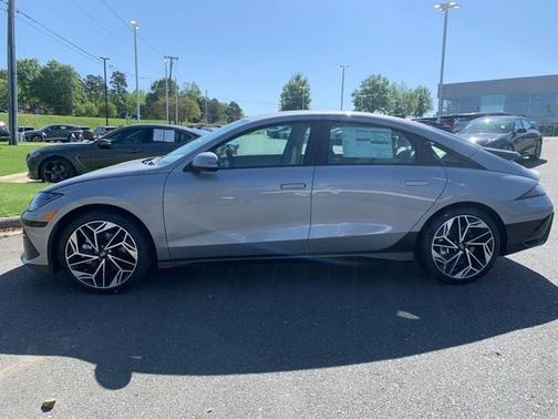 2025 Hyundai IONIQ 6 SEL