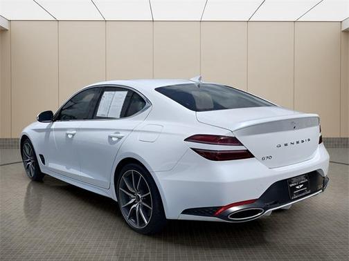 2025 Genesis G70 2.5T