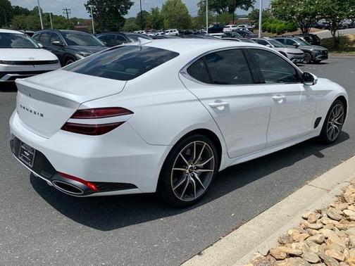 2025 Genesis G70 2.5T