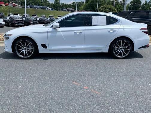 2025 Genesis G70 2.5T