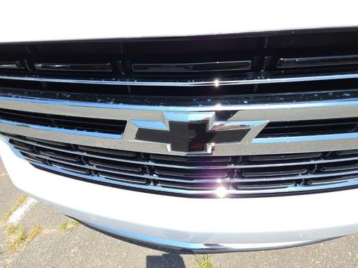 Summit White 2022 Chevrolet Tahoe LT