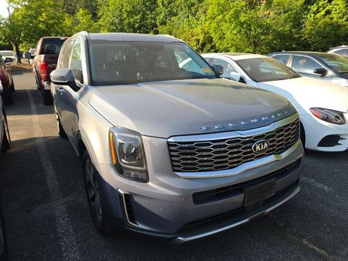 Everlasting Silver 2020 Kia Telluride EX