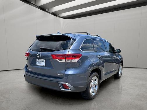 Shoreline Mist 2018 Toyota Highlander Limited