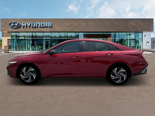 2025 Hyundai ELANTRA HEV SEL Sport