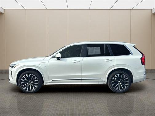 2025 Volvo XC90 Plug-In Hybrid T8 Ultra 7-Seater