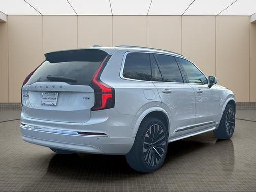 2025 Volvo XC90 Plug-In Hybrid T8 Ultra 7-Seater