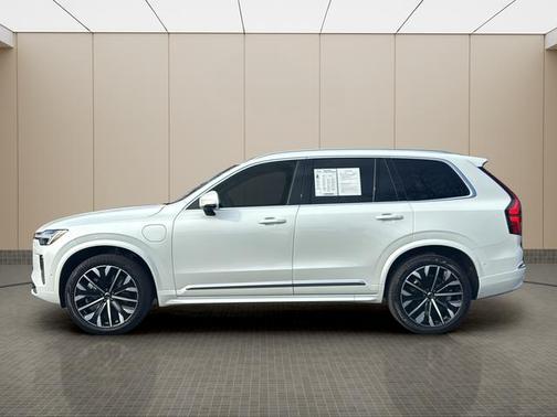 2025 Volvo XC90 Plug-In Hybrid T8 Ultra 7-Seater