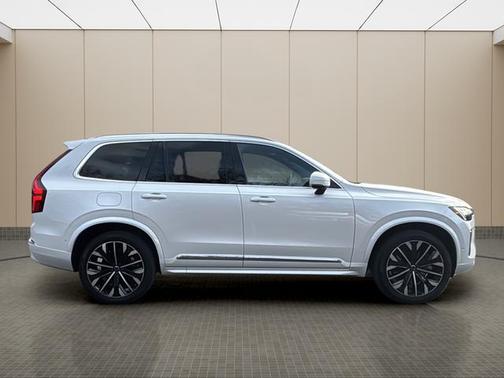 2025 Volvo XC90 Plug-In Hybrid T8 Ultra 7-Seater
