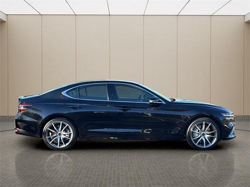 2026 Genesis G70 2.5T Standard