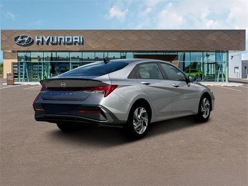 2025 Hyundai ELANTRA HEV SEL Sport