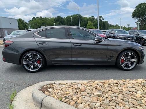 2025 Genesis G70 2.5T