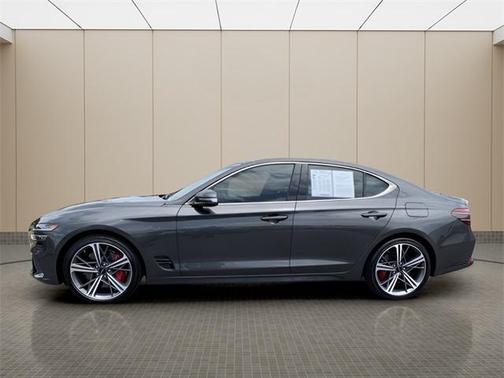 2025 Genesis G70 2.5T