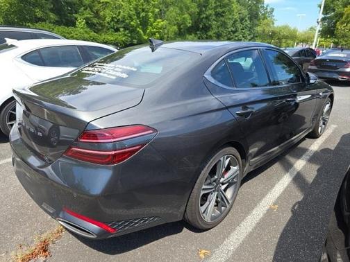 2025 Genesis G70 2.5T