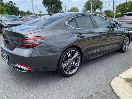2025 Genesis G70 2.5T
