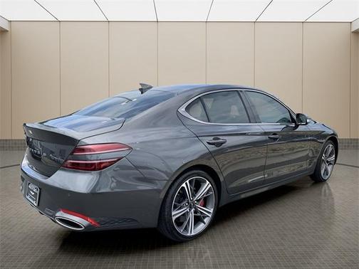 2025 Genesis G70 2.5T