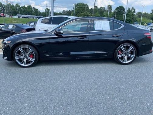 2025 Genesis G70 2.5T