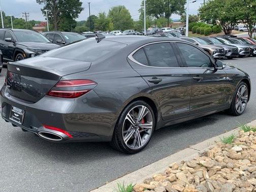 2025 Genesis G70 2.5T