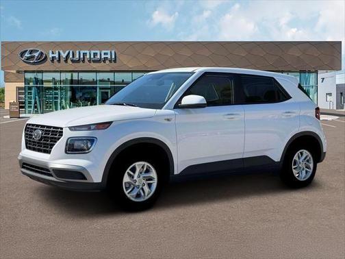 Lunar White 2026 Hyundai VENUE SE