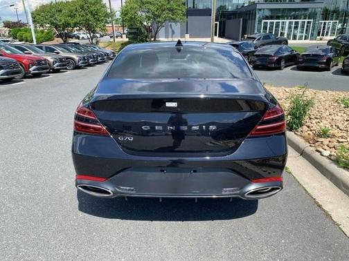 2025 Genesis G70 2.5T