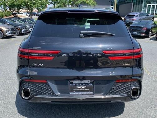 2025 Genesis GV70 2.5T